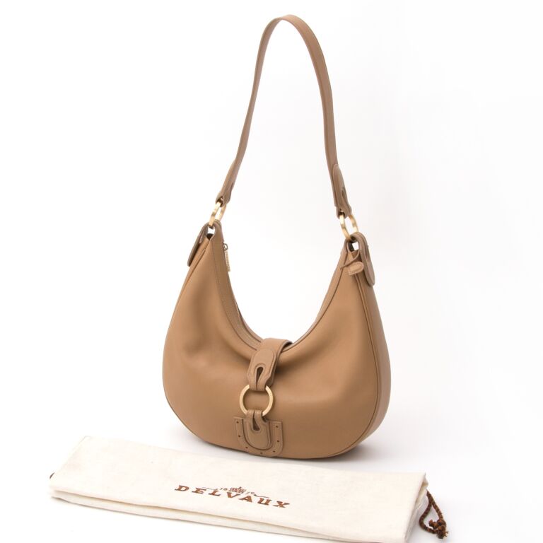 Delvaux Tempête MM Nude Supple Calf ○ Labellov ○ Buy and Sell Authentic  Luxury