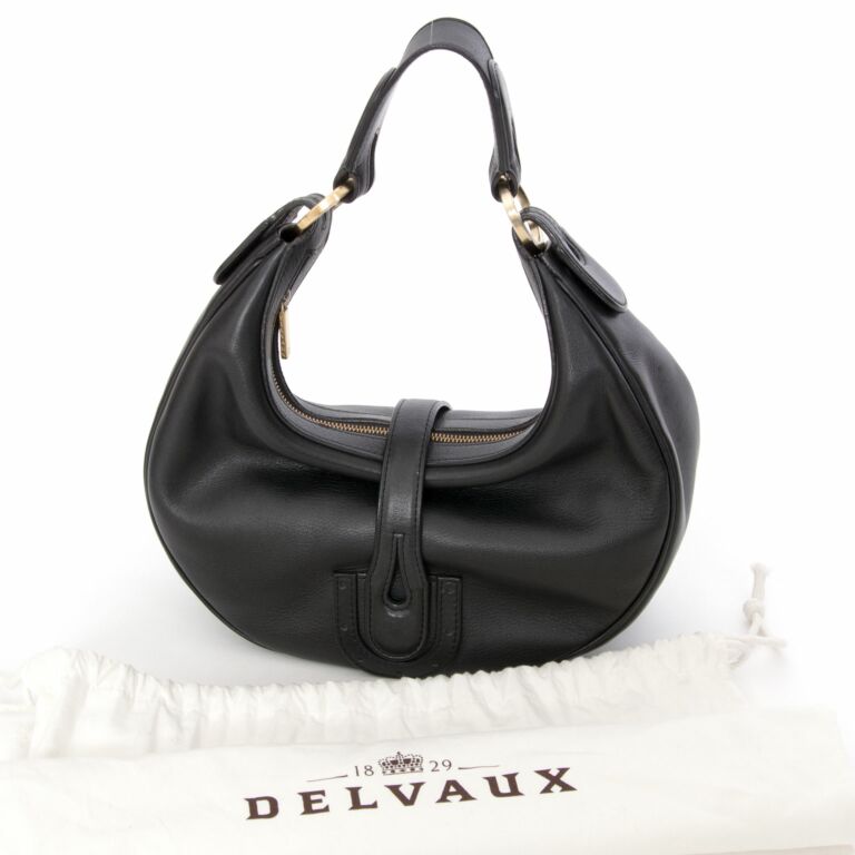 Delvaux Tempête PM Chalk Supple Calf ○ Labellov ○ Buy and Sell Authentic  Luxury