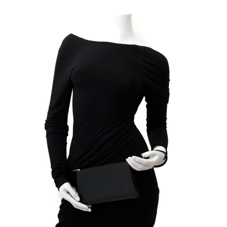 Louis Vuitton Black Epi Pochette Accessoire ○ Labellov ○ Buy and Sell  Authentic Luxury