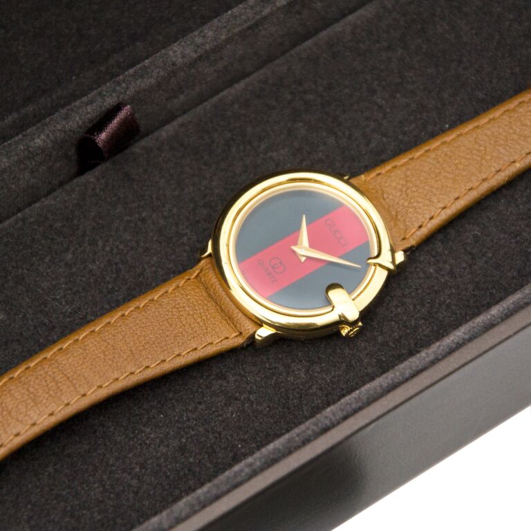 Gucci watch green and hotsell red strap