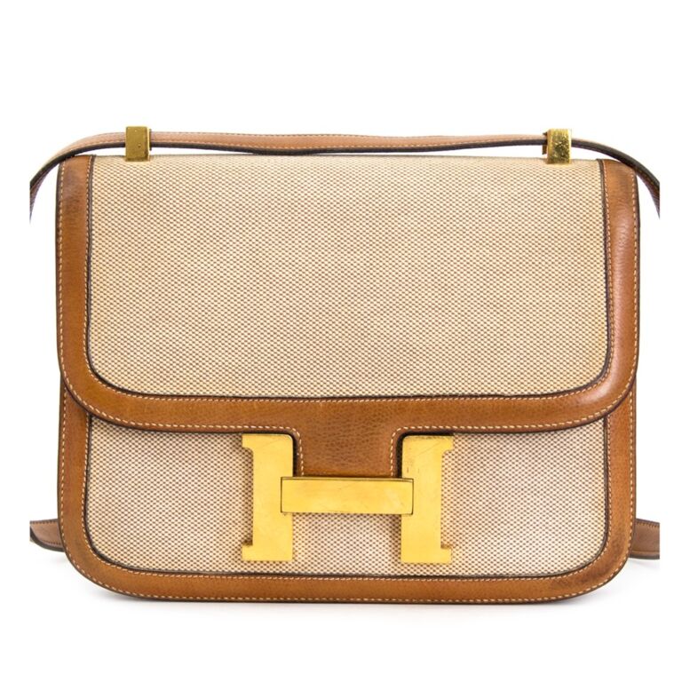 Hermès HERMES Constance Bag in Golden Leather - 101496 ref.1082699 - Joli  Closet