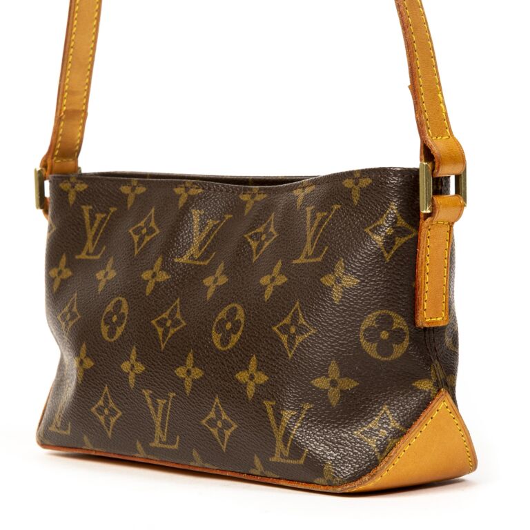 Louis Vuitton, Bags, Authentic Louis Vuitton Trotteur Monogram Crossbody  Bag Ar023