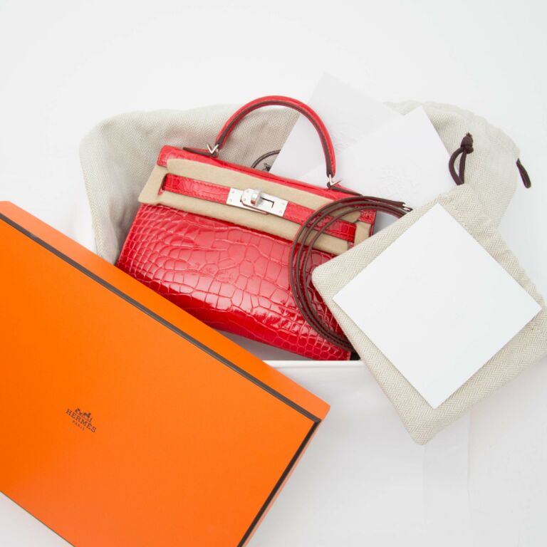 Never Used Hermes Kelly Mini Pochette Geranium Alligator Mississippiensis  GHW at 1stDibs