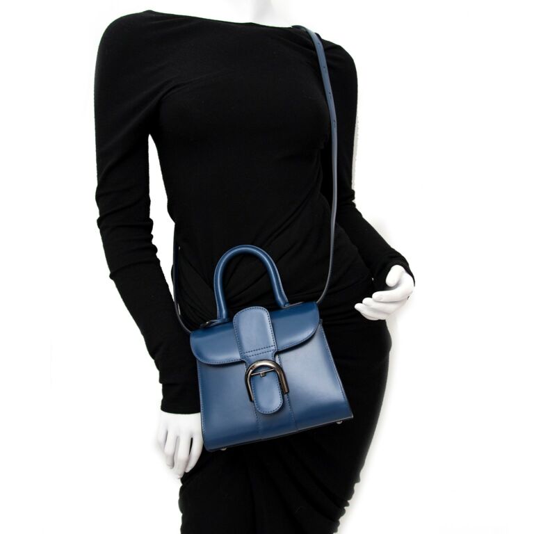 Delvaux Brillant Dark Blue MM ○ Labellov ○ Buy and Sell Authentic Luxury