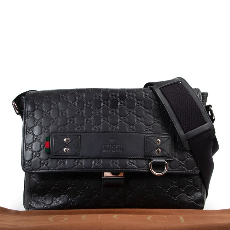 Gucci Black Monogram Leather Messenger Crossbody Bag ○ Labellov ○ Buy and  Sell Authentic Luxury