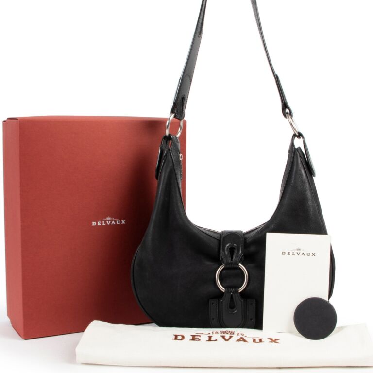 Shop DELVAUX DELVAUX Pin 2022-23FW Calfskin Plain Leather Shoulder Bags by  5etoiles