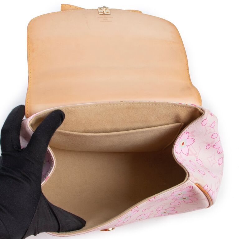 Louis Vuitton Cherry Blossom Sac Retro - Pink Handle Bags, Handbags -  LOU172790