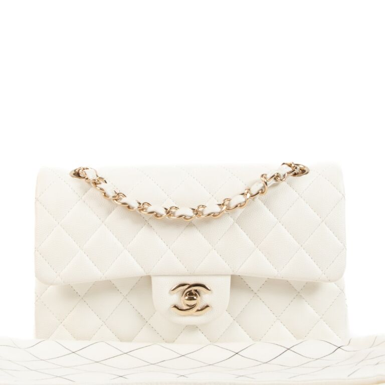 Chanel White Caviar Small Classic Flap Bag ○ Labellov ○ Buy and Sell  Authentic Luxury