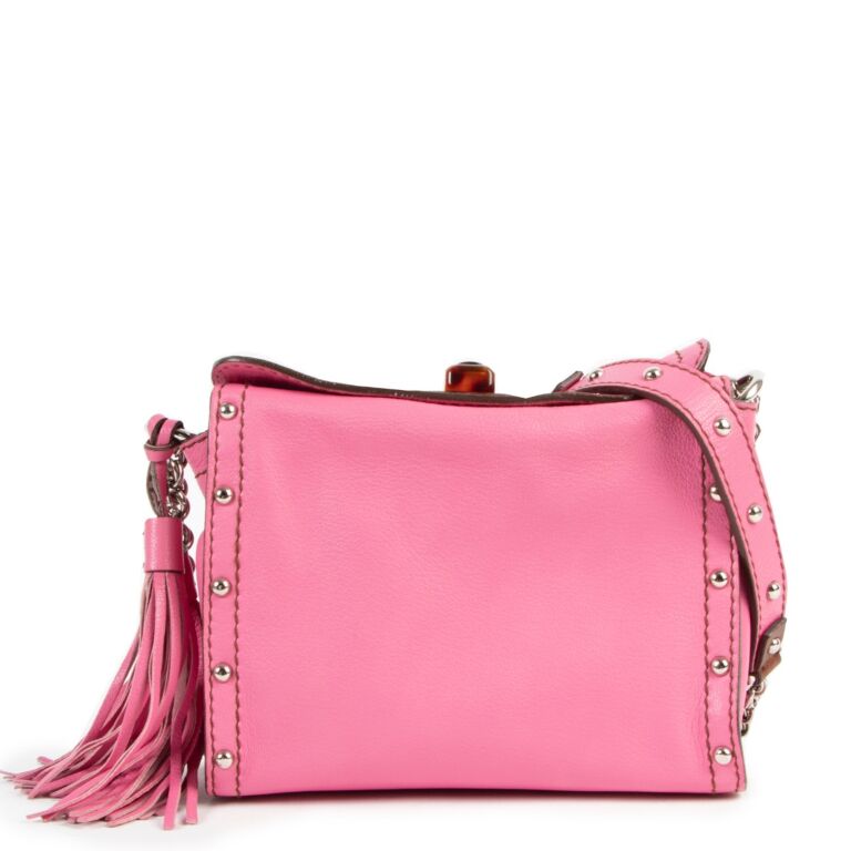 Leather crossbody bag Louis Vuitton Pink in Leather - 28054762