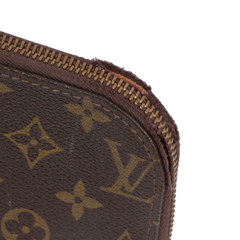 Louis Vuitton Monogram Etui Voyage MM - Brown Portfolios & Pouches, Bags -  LOU287717