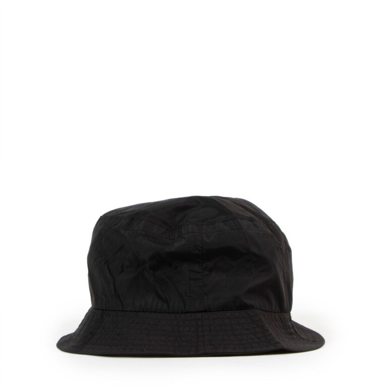 Burberry Black Rain Bucket Hat - Size S ○ Labellov ○ Buy and Sell Authentic  Luxury