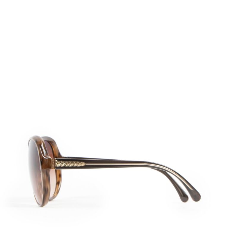 Chanel, Brown square tortoise bow sunglasses - Unique Designer Pieces