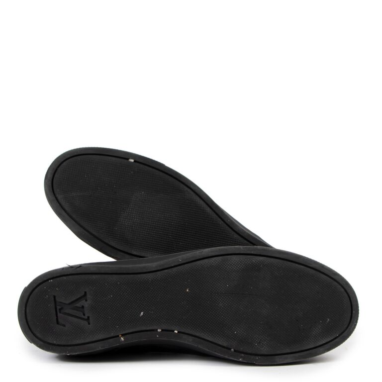 LOUIS VUITTON Monogram High Top Sneakers with Fur LI017035 BLACK (Size:  39.5)