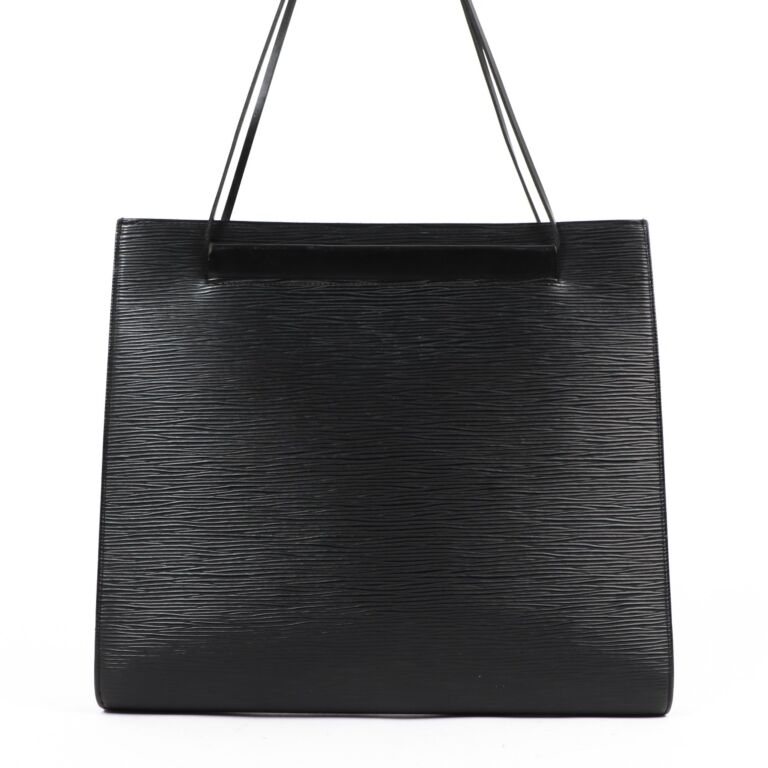 Louis Vuitton Bag in black epi leather