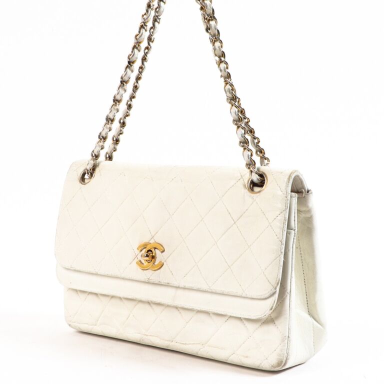 Chanel Vintage - VERY RARE Vip gift White Plastic ref.515117