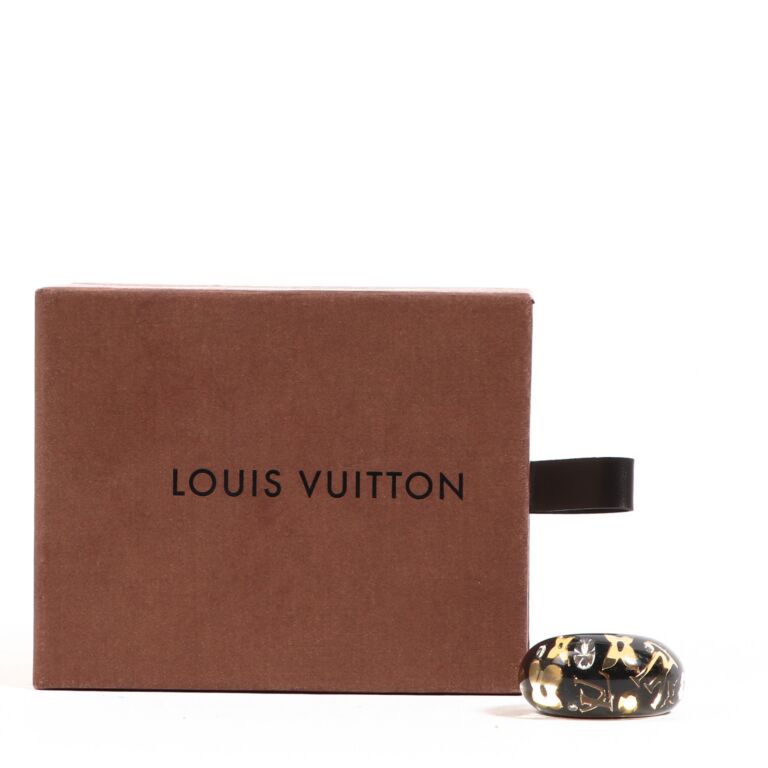 Louis Vuitton Black Resin Inclusion Monogram Ring - size L
