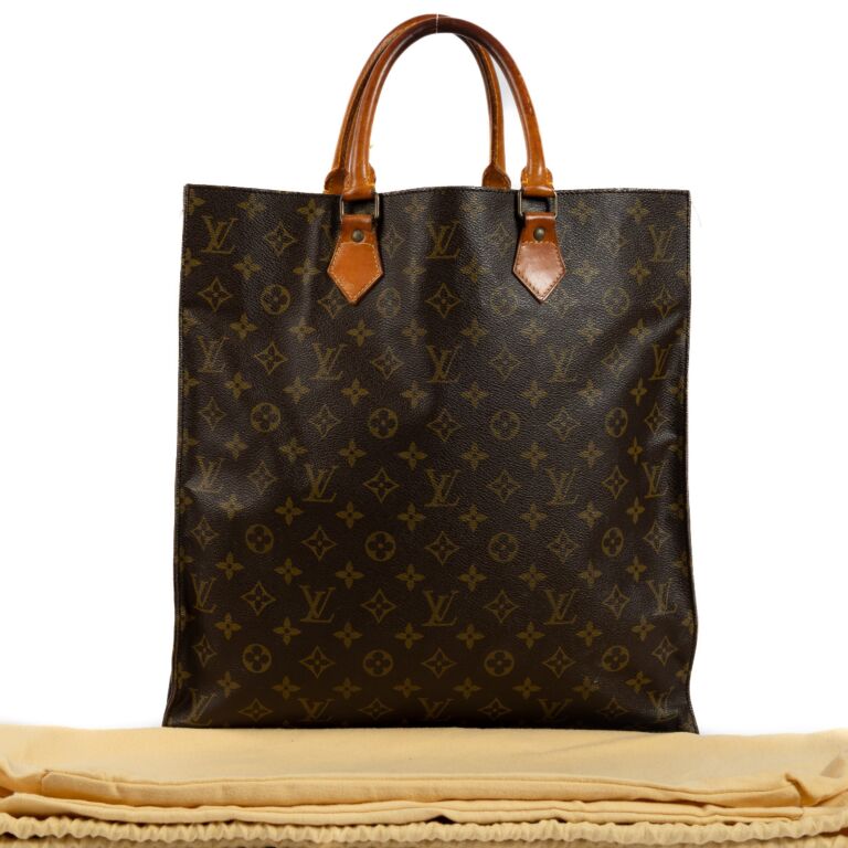 Louis Vuitton Sac Plat Black Bags & Handbags for Women for sale