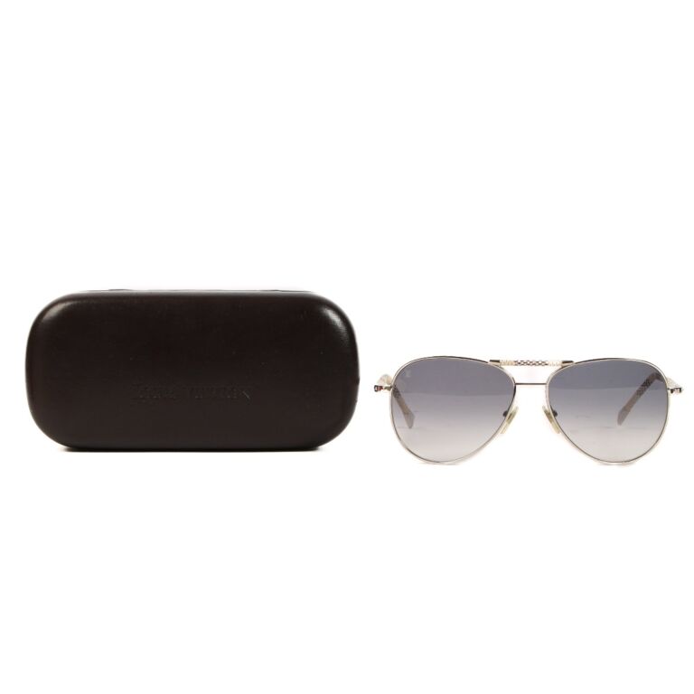 Louis Vuitton Twister Azur Sunglasses for Sale in Canyon Country