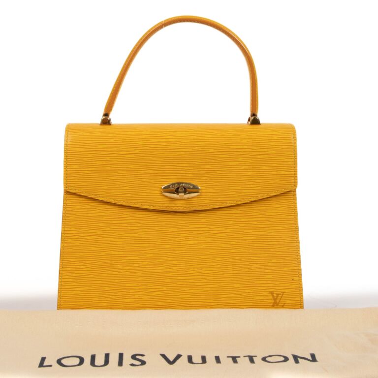 Louis Vuitton LV EPI Ring, Gold, L