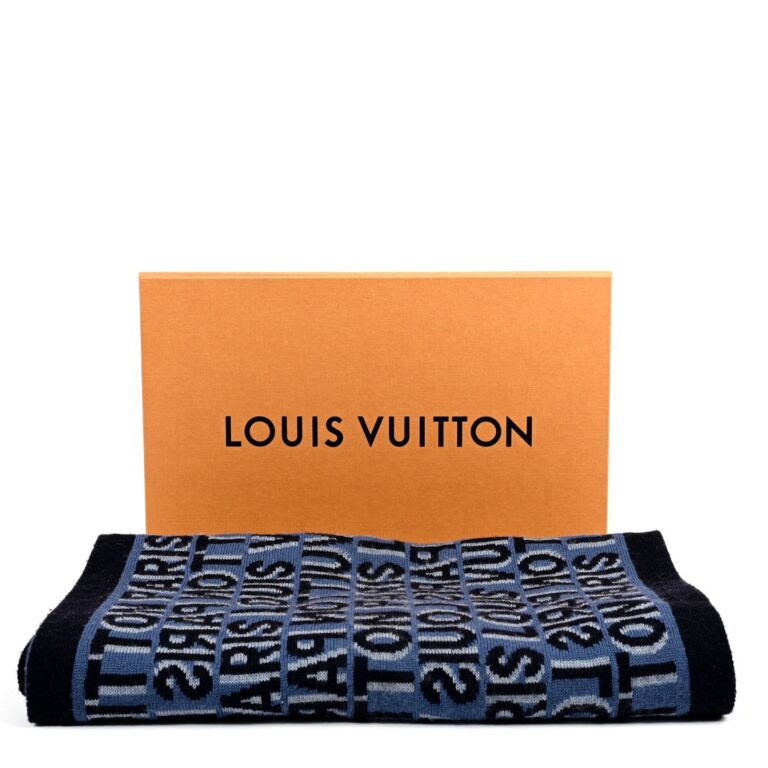 Louis Vuitton Blue Wool Logo Scarf ○ Labellov ○ Buy and Sell Authentic  Luxury