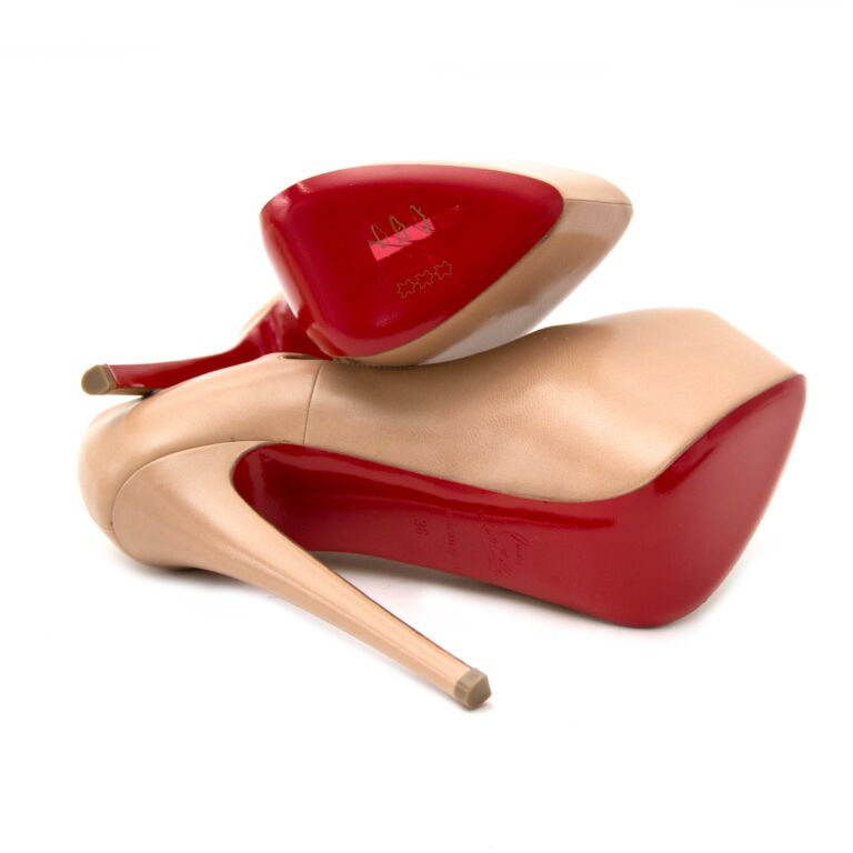 The Look for Less: Christian Louboutin 'Lady Daf' Pumps - The Budget Babe