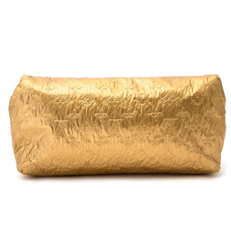 Pre-owned Louis Vuitton Altair Cloth Clutch Bag In Gold