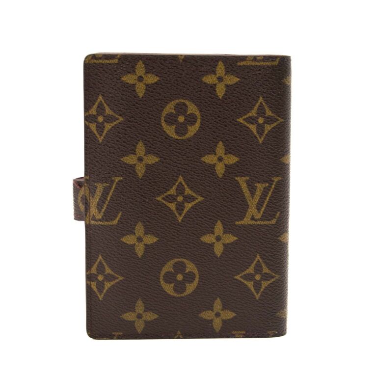 Louis Vuitton BRAND NEW Monogram Canvas PASSPORT COVER