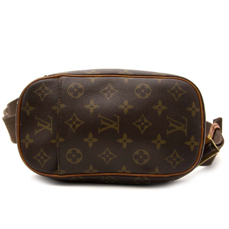 Louis Vuitton Monogram Bum Bag ○ Labellov ○ Buy and Sell Authentic Luxury