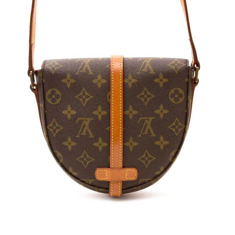Louis Vuitton Small Cross Body Bag ○ Labellov ○ Buy and Sell