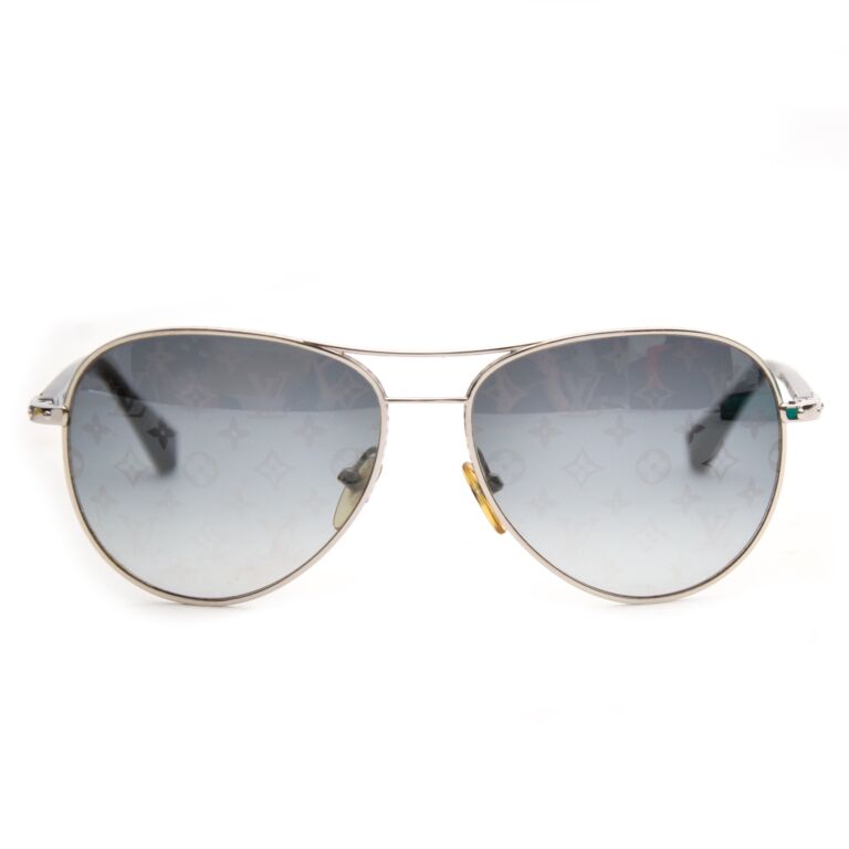 Louis Vuitton aviator Sunglasses with monogram lens. If only I