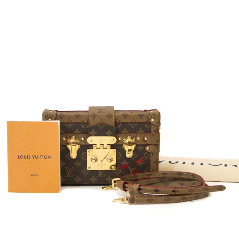 Sold at Auction: Louis Vuitton - LV m45943 Petite Malle Small Hard Case -  Brown / Black Crossbody