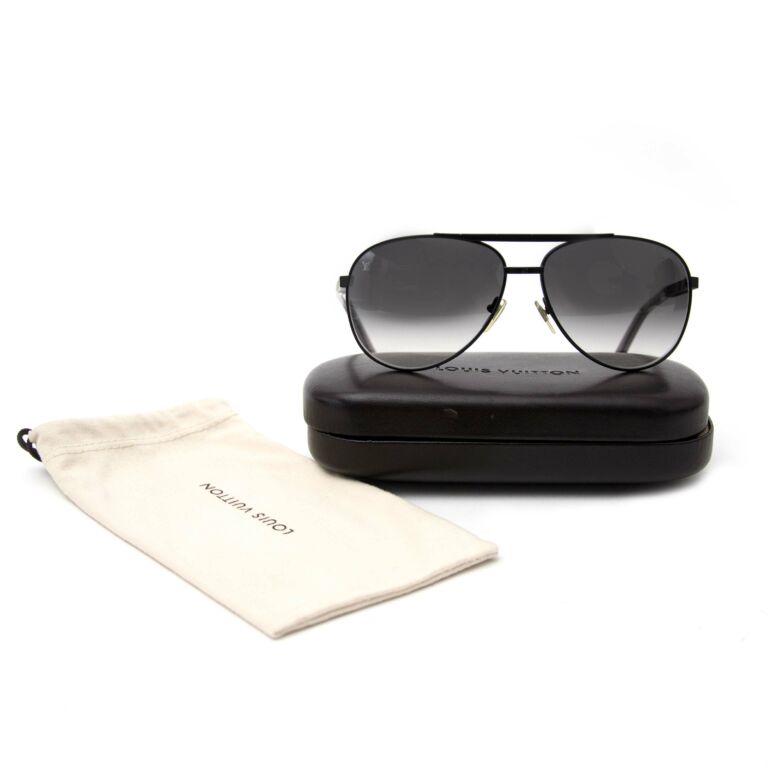 Louis Vuitton Attitude Pilote Sunglasses