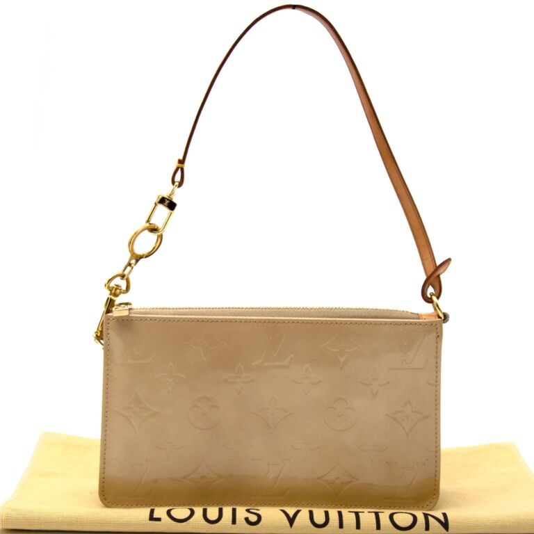 Louis Vuitton Beige Monogram Vernis Lexington Pochette Bag Louis Vuitton