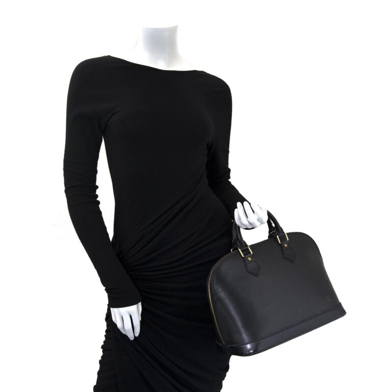 Louis Vuitton Black Epi Leather Noir Alma PM Bag 24lvs422 at 1stDibs