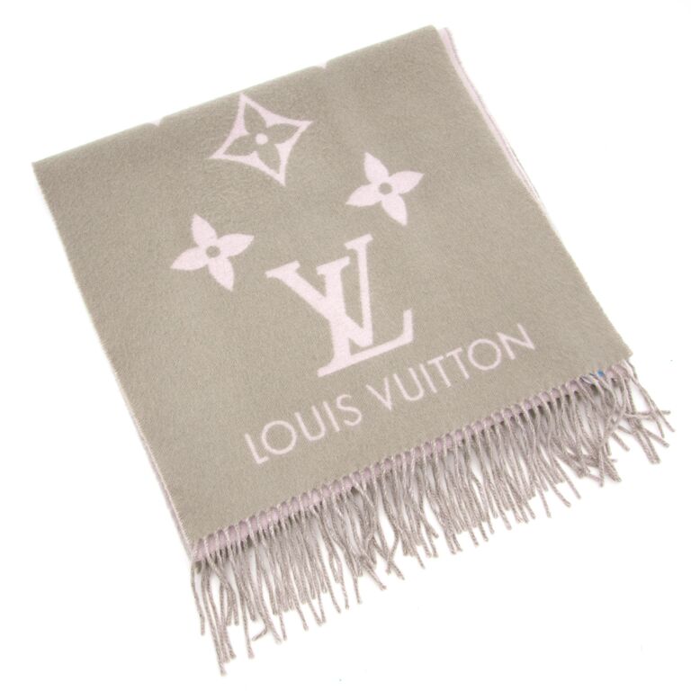 Louis Vuitton Reykjavik Cashmere Scarf ○ Labellov ○ Buy and Sell