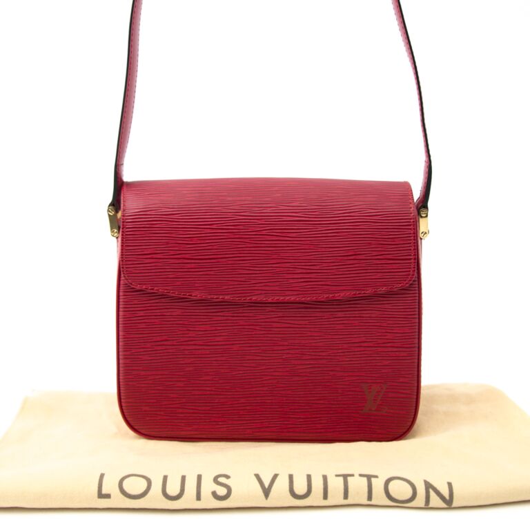 Louis Vuitton Red Epi Leather Pochette Accessoires ○ Labellov ○ Buy and  Sell Authentic Luxury