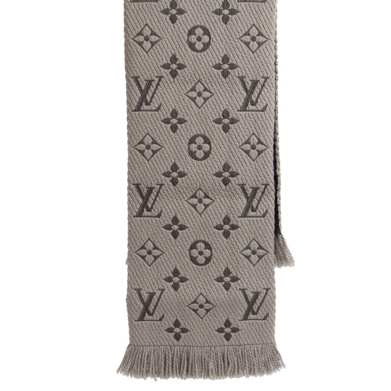 Louis Vuitton Logomania Shine Wool Scarf Gray Lurex (M70467) at