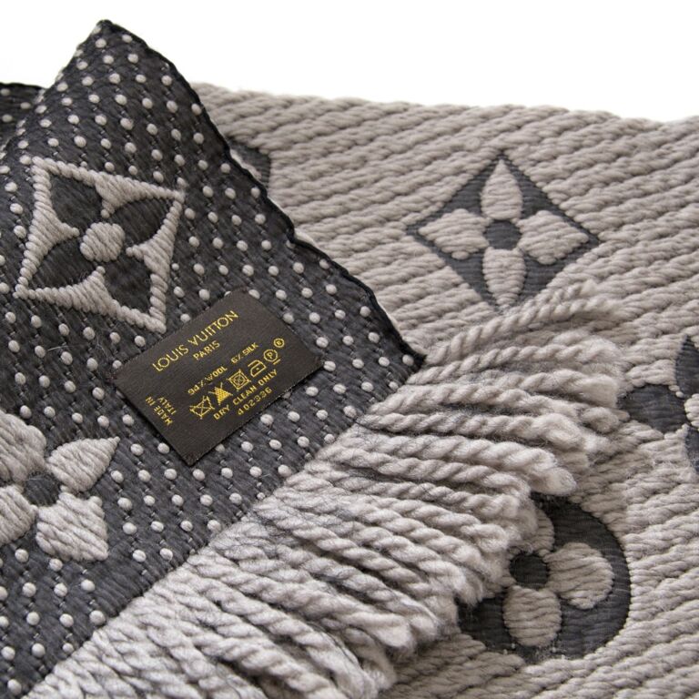 $600 Louis Vuitton Monogram Canvas Verone Wool Silk Logomania Scarf -  Lust4Labels