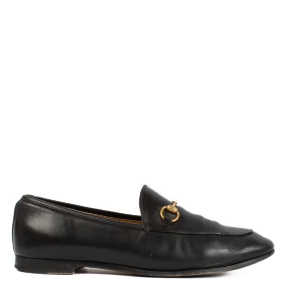 Shop safe online at Labellov in Antwerp, Brussels and Knokke this 100% authentic second hand Gucci Black Jordan Horsebit Loafers - Size 39