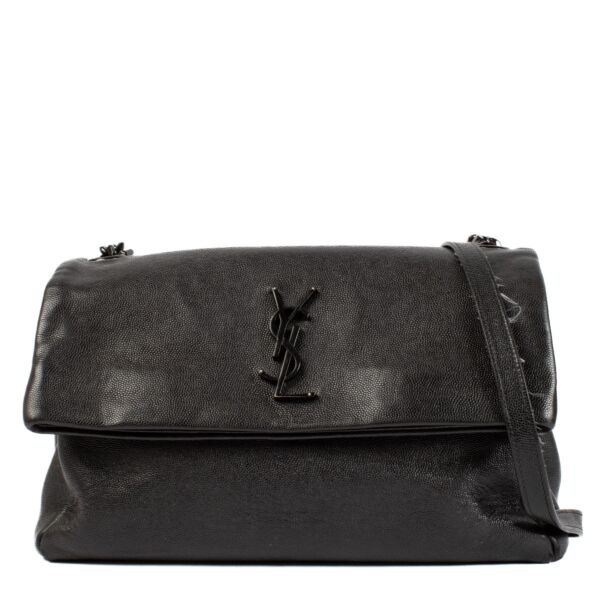 Saint Laurent So Black West Hollywood Bag for the best price at Labellov secondhand luxury in Antwerp. We buy and sell your preloved and brand new designer bags.