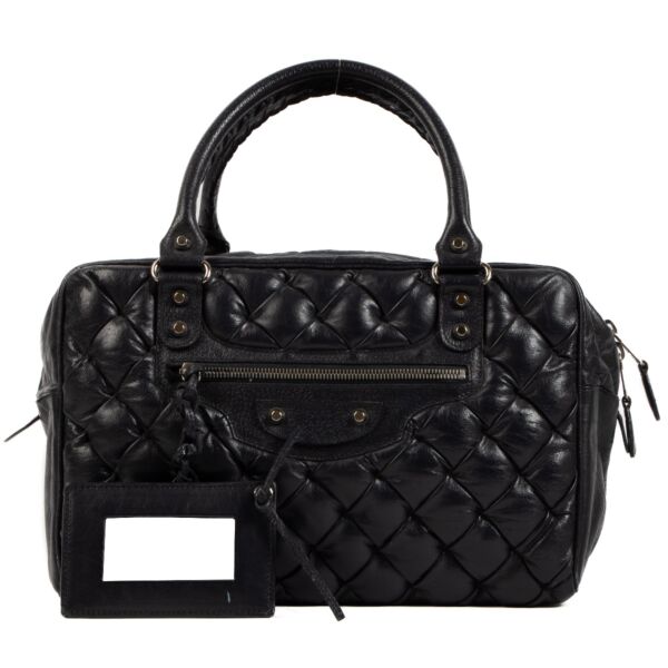 Just in ○ Labellov ○ Buy and Sell Authentic Luxury