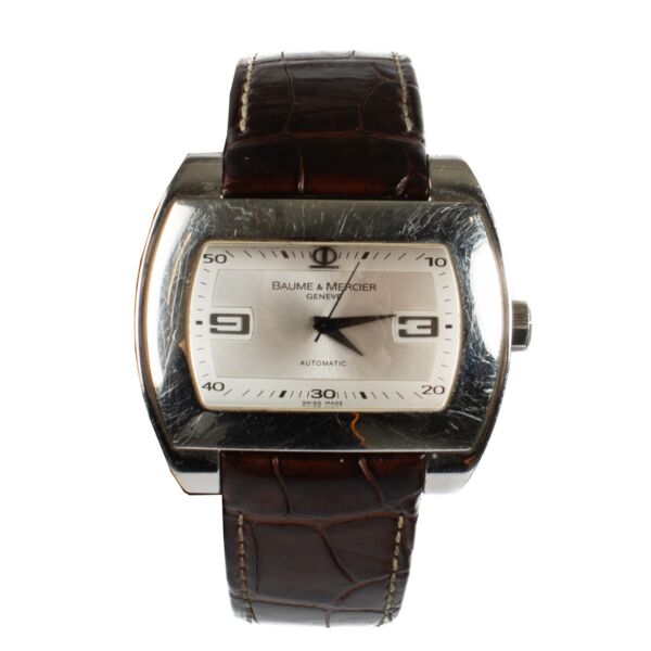 Shop safe online at Labellov in Antwerp, Brussels and Knokke this 100% authentic second hand Baume & Mercier Stainless Steel 65402 Hampton City Watch