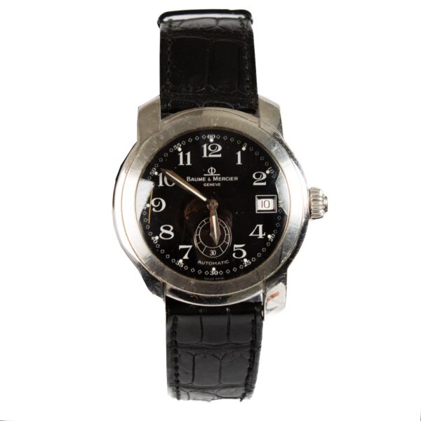 Shop safe online at Labellov in Antwerp, Brussels and Knokke this 100% authentic second hand Baume et Mercier Black Capeland Stainless Steel Watch