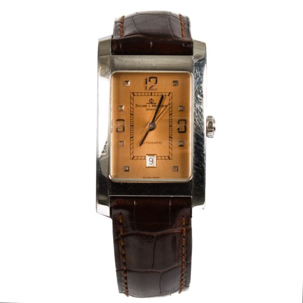 Shop safe online at Labellov in Antwerp, Brussels and Knokke this 100% authentic second hand Baume et Mercier Dark Brown Leather Hampton Stainless Steel Watch