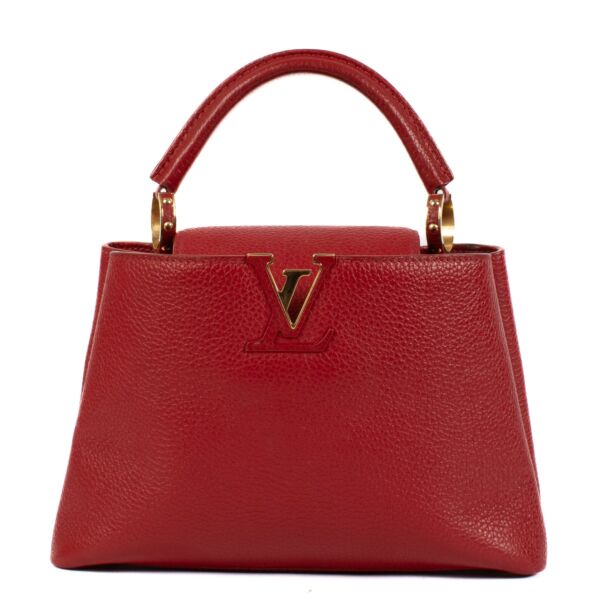 Shop safe online at Labellov in Antwerp, Brussels and Knokke this 100% authentic second hand Louis Vuitton Scarlet Red Capucines BB