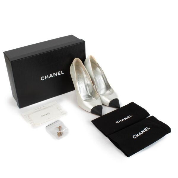 Chanel Metallic Silver/Black CC Cap Toe Heels - Size 37,5 