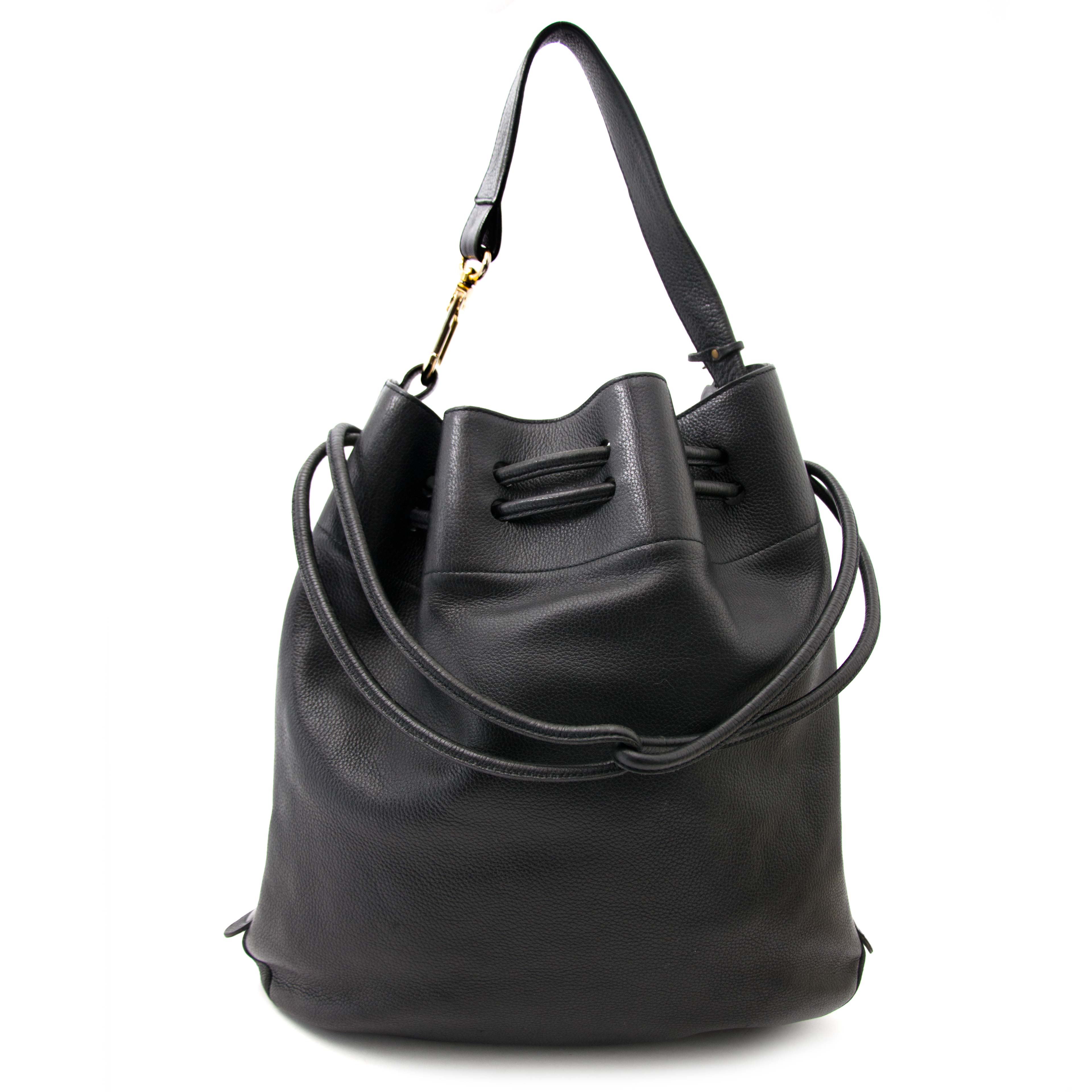 Delvaux Black Shoulderbag ○ Labellov ○ Buy and Sell Authentic Luxury