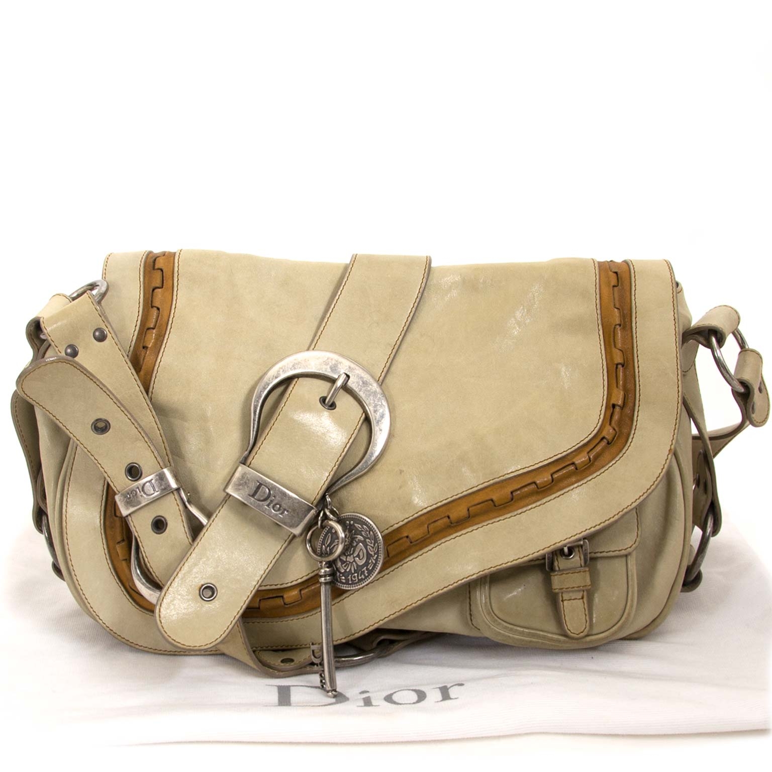 Boutique CHRISTIAN DIOR Iconic Saddle bag in blue and beige monogram printed  canvas Retail price €3500