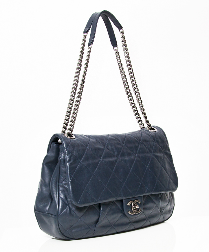 Chanel Coco Pleats Marine Blue ○ Labellov ○ Buy and Sell Authentic Luxury