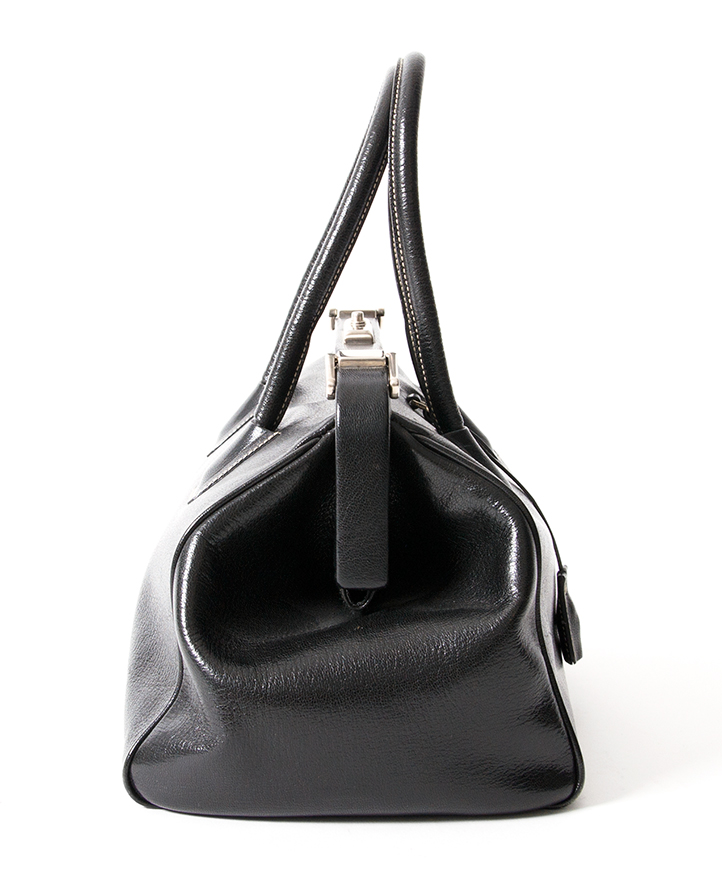 Prada Doctors Bag Black ○ Labellov ○ Buy and Sell Authentic Luxury